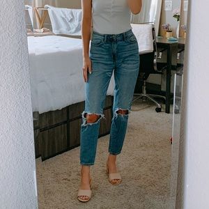 Ripped skinny straight jeans